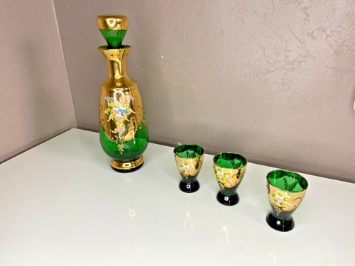Carafe emaillée décor - emaillée, a