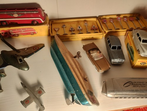 Lot jouets anciens des - de,