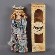 Poupée En Porcelaine La