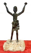 CHRIST RESSUCITÉ. FER FORGÉ. PIERRE. ESPAGNE. CIRCA 1950