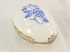 Oeuf boite bonbonniere HEREND HUNGARY VBO QUEEN VICTORIA BLEU