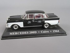 C786 IXO Altaya 5 Mercedes 200D W110 Le Caire 1964 Taxis du Monde 1:43 + Socle