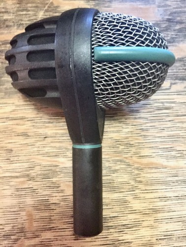 Akg d112 large diaphragm - akg,