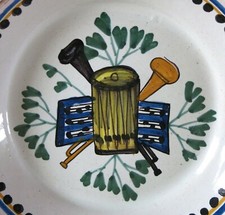 TAMBOUR & TROMPETTES, faience