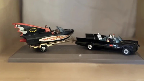 Batman batmobile avec - batmobile,