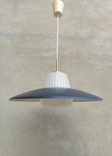 Suspension vintage luminaire en métal gris foncé et opaline