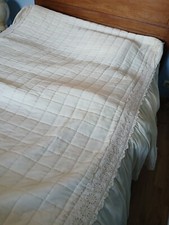 couvre lit avec volants pour lit de 1.90/1.40