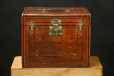 Malle à chapeau en cuir  (r3152)