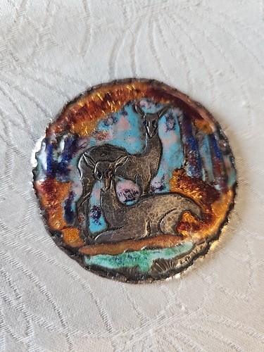 Broche loys émaillée signée - ÉmaillÉe,