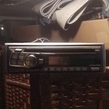 Alpine CDM-9823R Autoradio