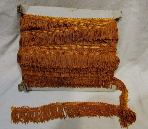 Galon franges ancien jaune - a,