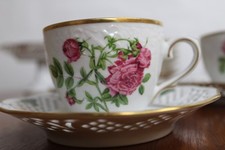 Service en porcelaine ajourée