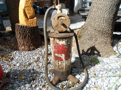 Ancienne pompe huile moteur - ancienne, à