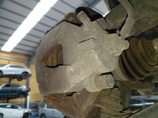 étrier de frein avant droit