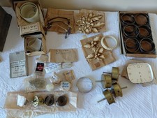 ?️ Ancien lot d’atelier d’horlogerie – pièces et fournitures diverses