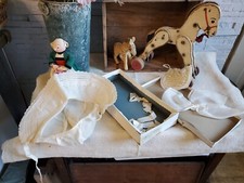 Ancienne  boite Aumônière  chapeau et noeud communiante