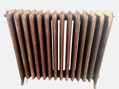 Ancien radiateur sur pied - , a