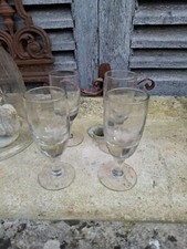 4 Anciens verres a pied  h. 14