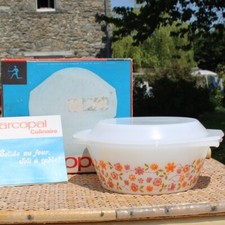 Petite cocotte / saladier en Arcopal modèle Scania ø 17.5 cm vintage