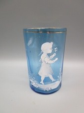 Verre émaillé ancien Mary