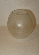 BOULE LEGEREMENT OVALISE POUR