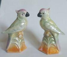 PAIRE DE PETITS VOLATILES CACATOES/ PERRUCHES H 9 cm PORCELAINE ALLEMANDE XXème