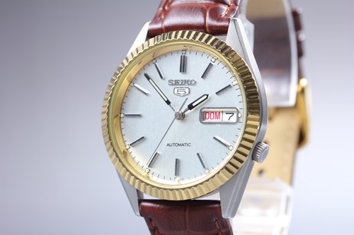 Presque comme neuf montre - neuf*,