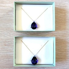 Collier en verre bleu pierre