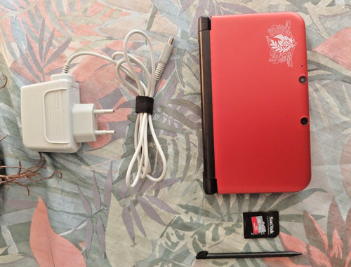 Red nintendo 3ds go - 32,
