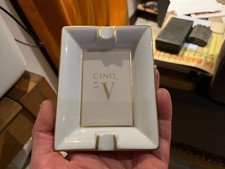 CENDRIER  hôtel LE CINQ ,V
