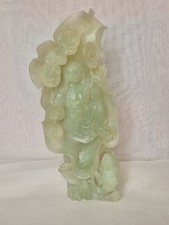 Sujet en pierre dure chinoise représentant une guanyin