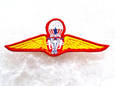 Un insigne tissu militaire " Parachutiste Commando Thaïlande ".