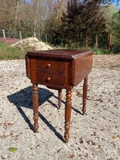 Table travailleuse ou desserte