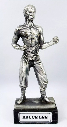 Bruce lee statue en métal - lee,