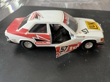 burago bburago  1/24 mercedes 190 kit luk/lui bon etat