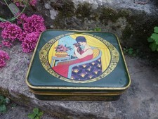 BOÎTE ANCIENNE EN TÔLE