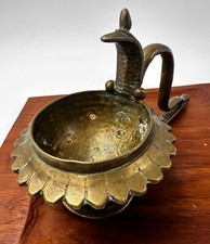 Ancien objet ethnique en bronze bougeoir, lampe à huile, porte encens
