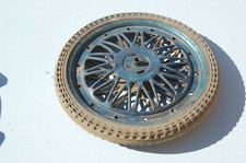 ancienne roue en métal : voiture, jouet ancien ...