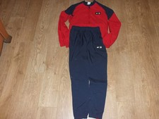 !! Très beau survêtement