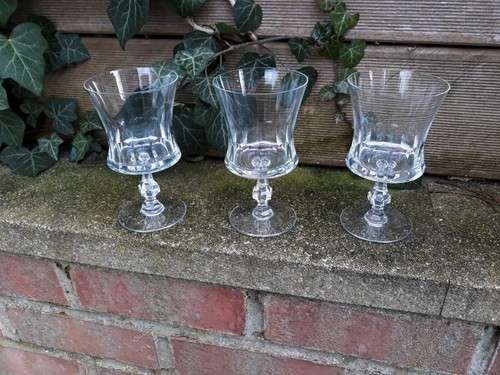 Lot verres pied à - 3,