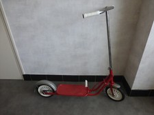 TROTTINETTE ANCIENNE A PÉDALE VINTAGE, entièrement rénovée état fonctionnel