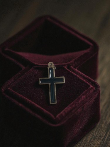 Pendentif croix vintage métal