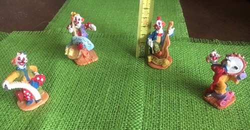 Figurines clowns - figurines,