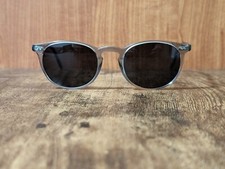 LUNETTES DE SOLEIL OVALES