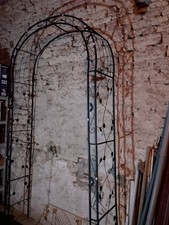Arche de jardin en métal noir