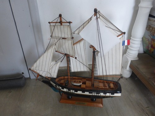 Ancienne maquette bateau - ancienne,