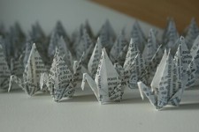 Lot 50 grues oiseaux porte bonheur en origami livre recyclé déco mariage fêtes