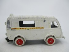 AW359 CIJ 1/43 1:43 RENAULT 1000KG FAINEANT AMBULANCE REF 3/61