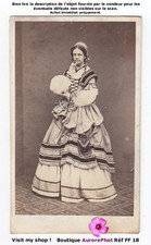 FEMME SECOND EMPIRE EN BELLE ROBE TRADITIONNELLE, CDV à DRESDEN -FF18