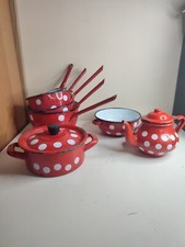 Ancien ensemble de cuisine en